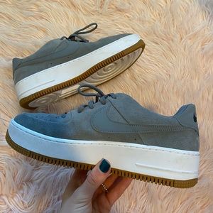 WMNS NIKE AIR FORCE 1 SAGE LOW ‘COOL GREY’